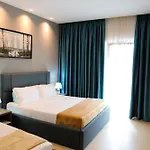 Atrium Deluxe غوليم