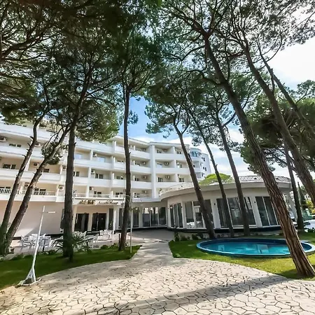 Atrium Deluxe 4* Golem (Tirana)