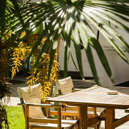 Atrium Deluxe Rezort Golem (Tirana)