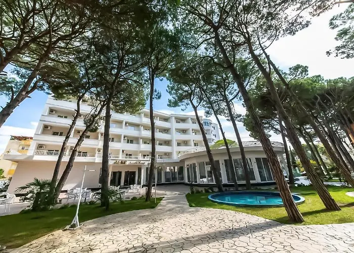 Atrium Deluxe 4* Golem (Tirana)