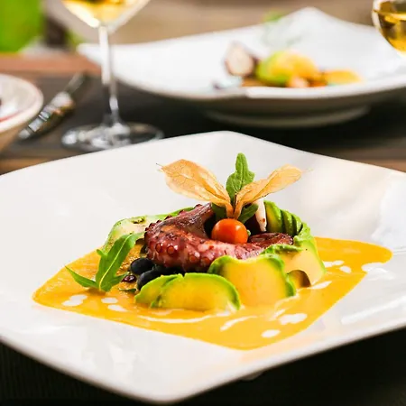 Atrium Deluxe 4* 格勒姆