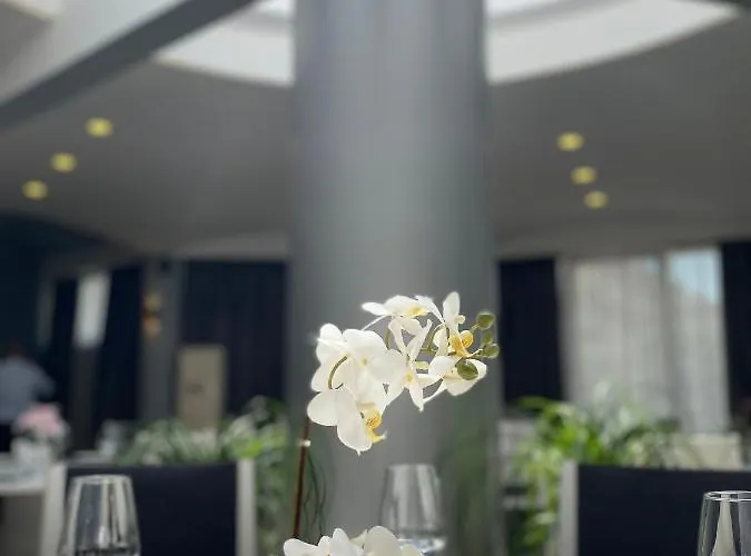 Atrium Deluxe 리조트 골렘