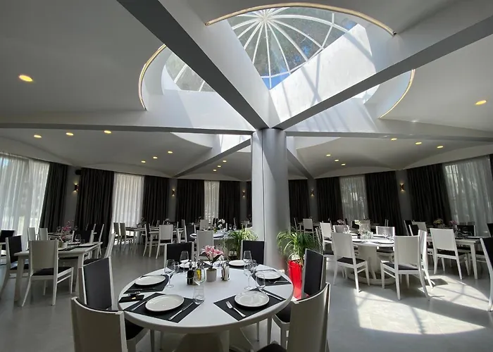 Resort Atrium Deluxe 4*