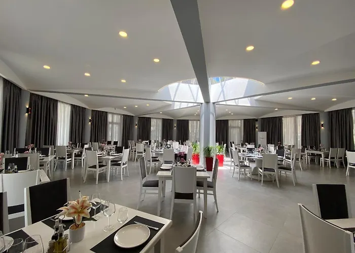 Atrium Deluxe 리조트 골렘